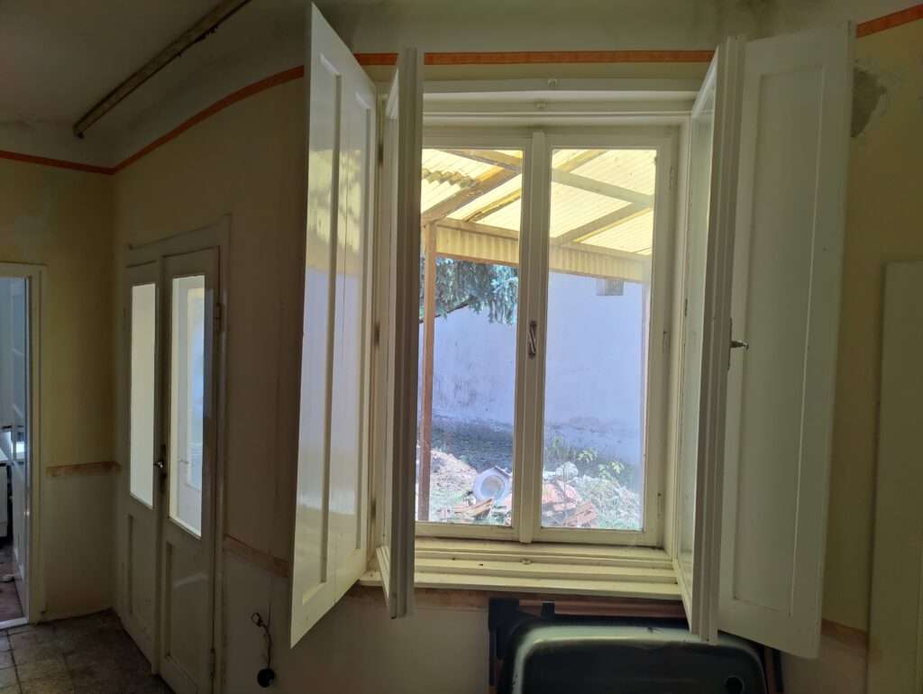 Haus in Ungarn kaufen
mit großem Garten, geräumiges Haus an einer ruhigen Hauptstraße in Südungarn